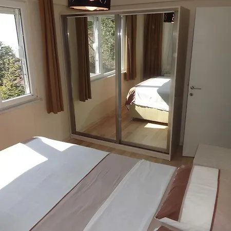 Apartment Golden Street Sea View