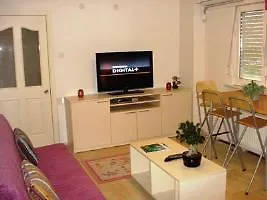 Golden Street Sea View Apartment